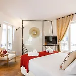 Apartman Authentic - 4br-10p - Moulin Rouge *