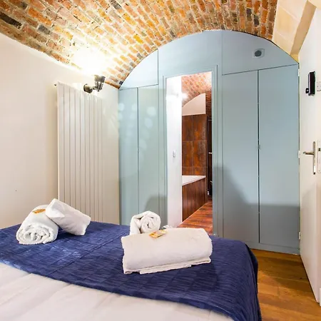 Apartament Authentic - 4br-10p - Moulin Rouge Paryż